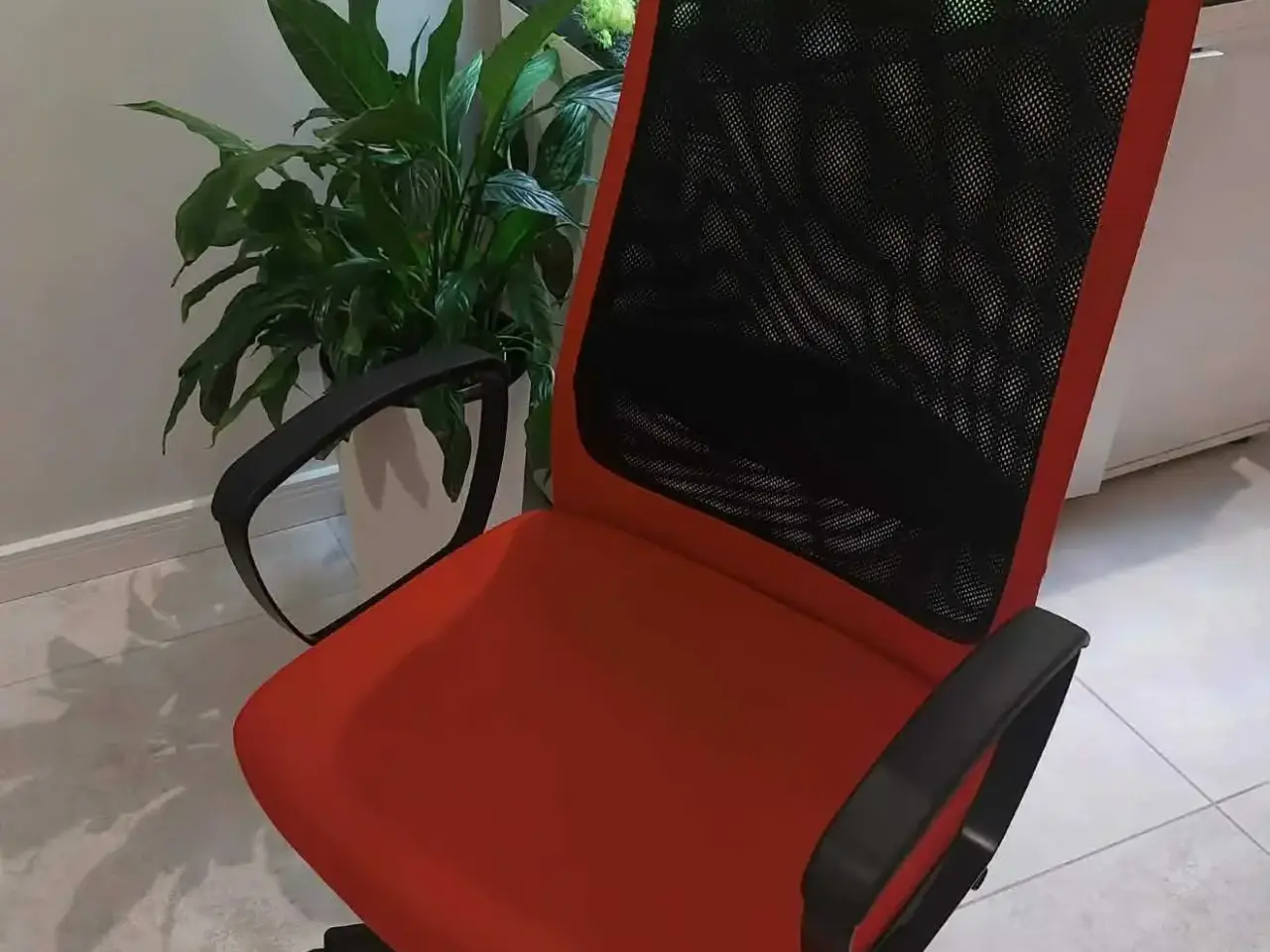 Billede 1 - IKEA MARKUS kontorstol – Ergonomisk og komfortabel