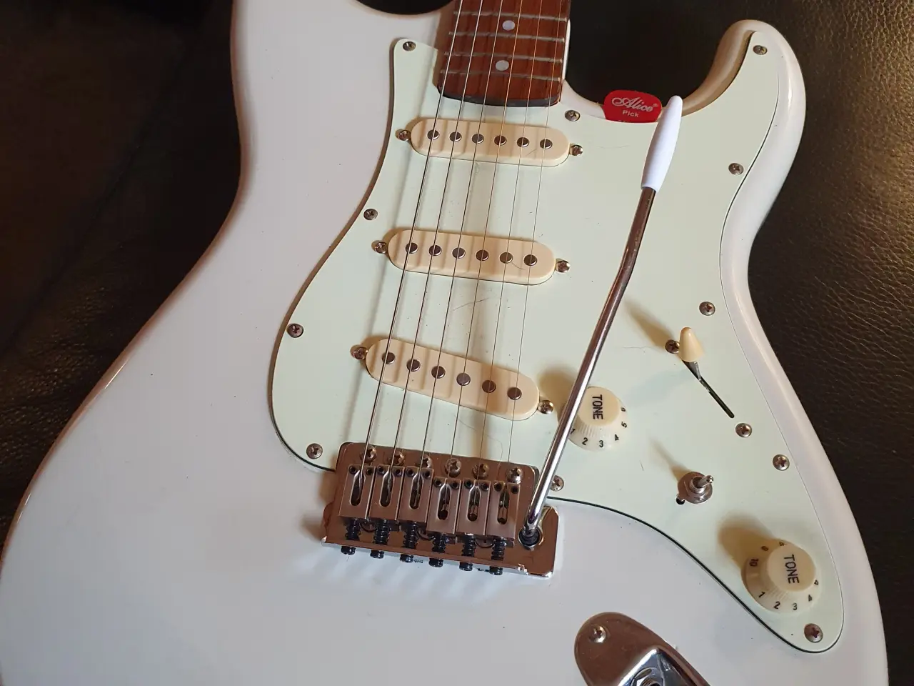 Billede 1 - Samick, creme hvid strat