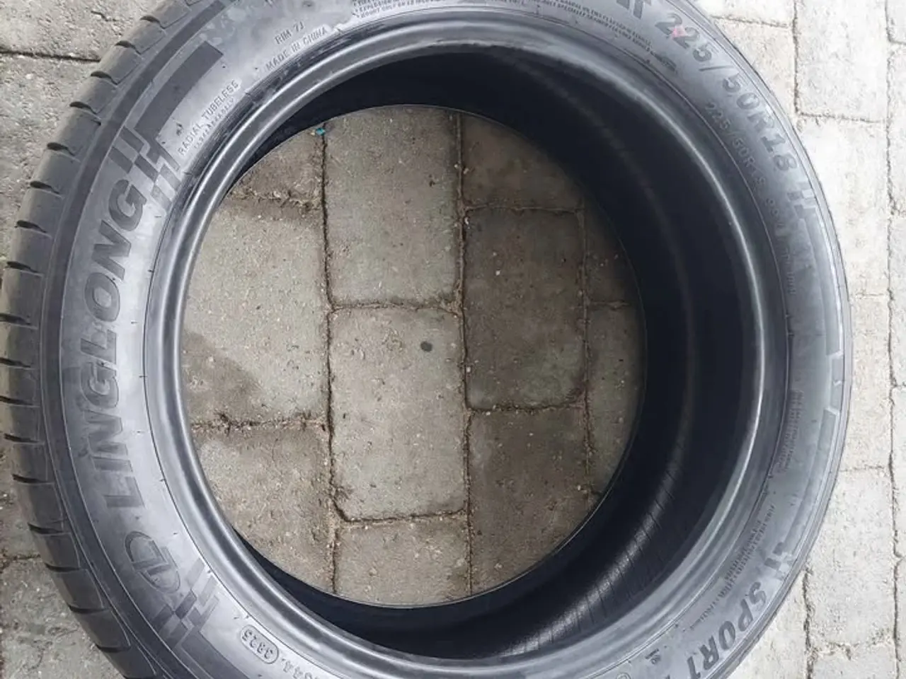 Billede 3 - Sommerdæk, 225/50R18