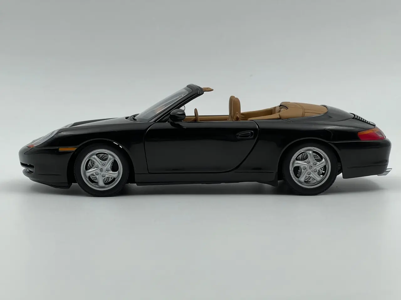 Billede 3 - 1998 Porsche 911 (996) Carrera Cabriolet 1:18