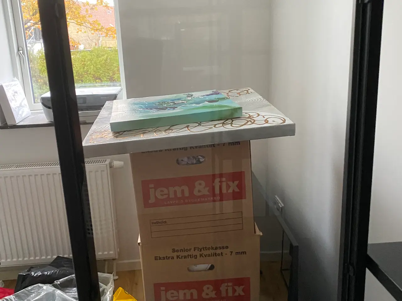 Billede 3 - Vitrine skab fra jysk med glas låger