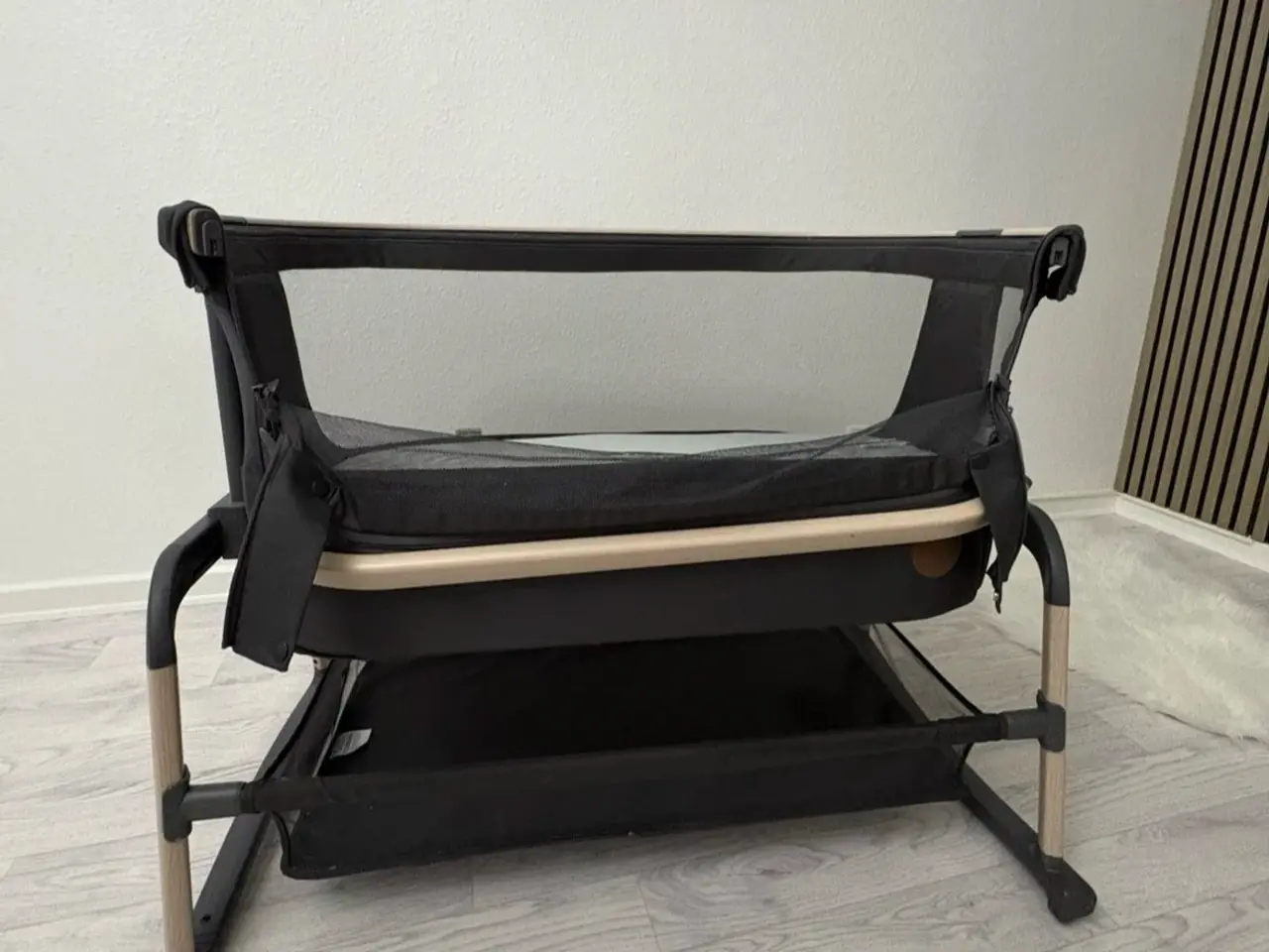 Billede 3 - Maxi-Cosi Iora Air Bedside Crib – Som ny