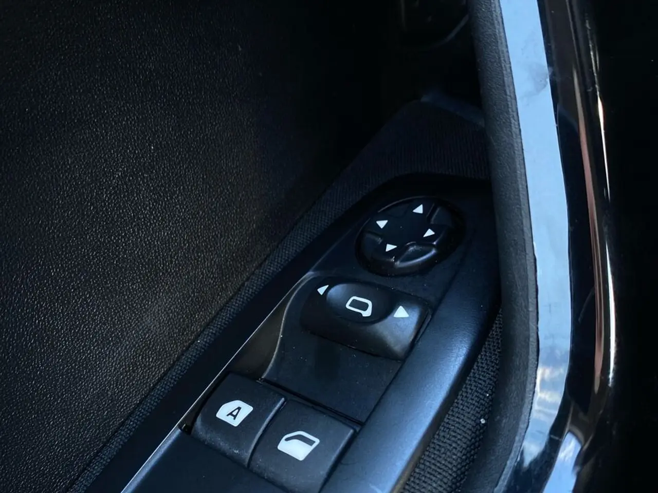 Billede 18 - Peugeot 208 1,6 BlueHDi Envy 100HK 5d
