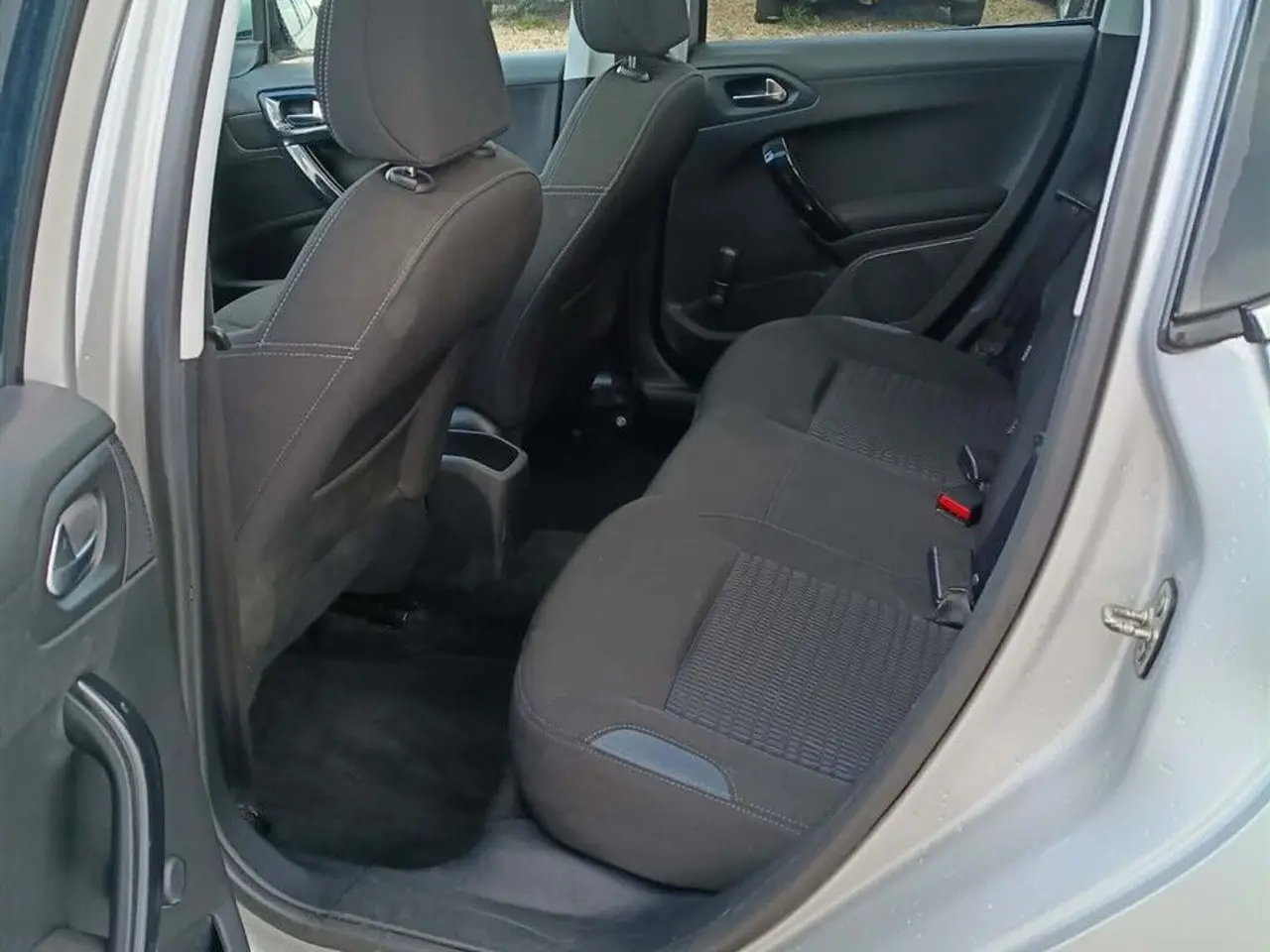 Billede 4 - Peugeot 208 1,2 VTi Allure Sky 82HK 5d