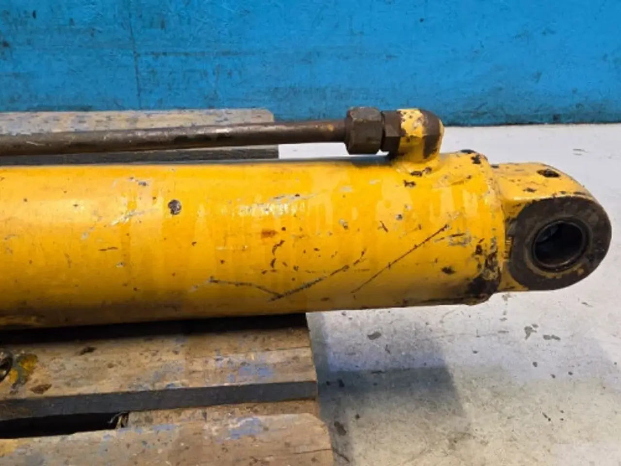 Billede 15 - Ford 675D Cylinder F1NNB577CA