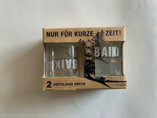 Gaveaske med 2 Baikal Vodka snapsglas