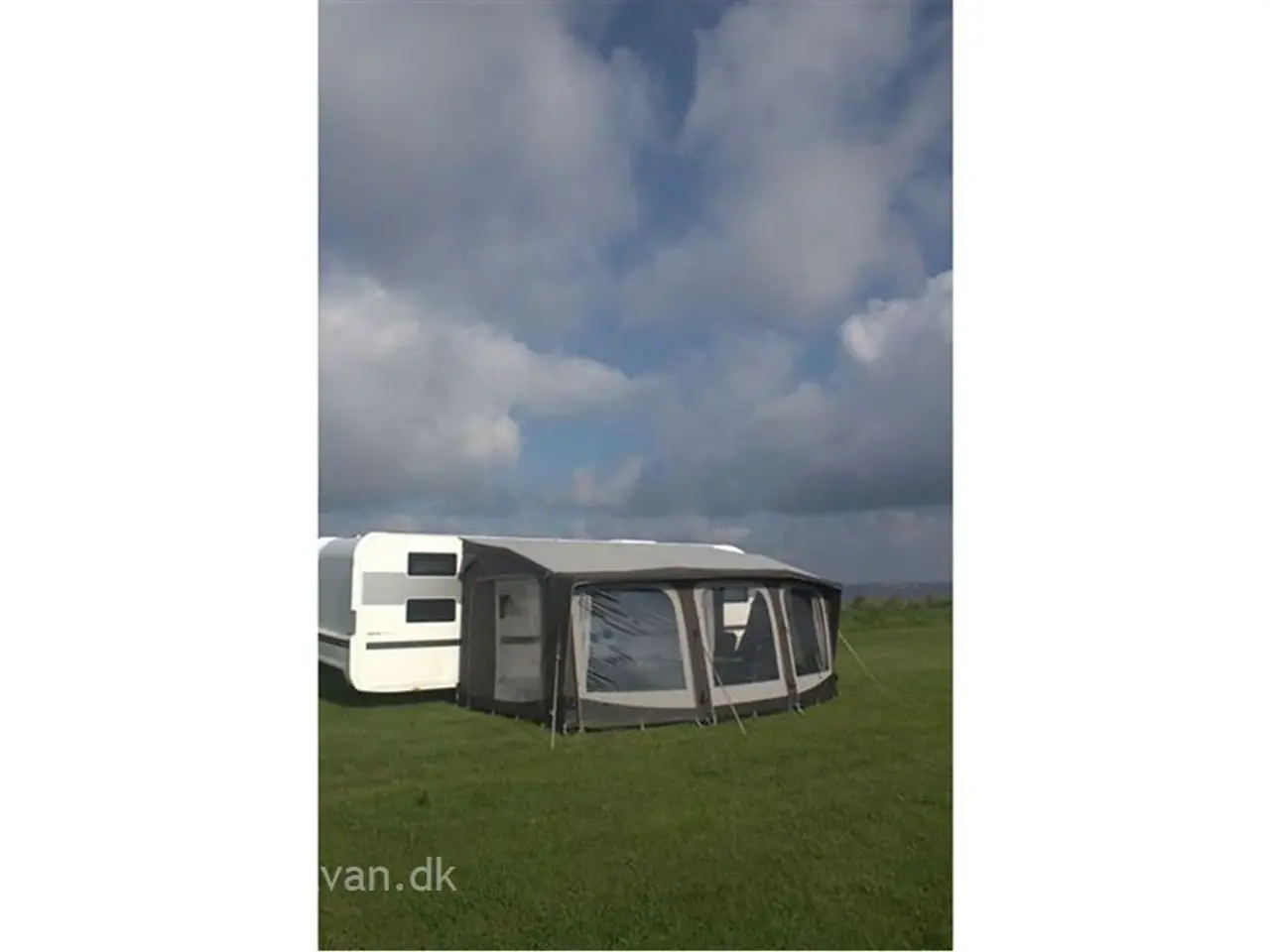 Billede 1 - Telta Soul 490 SOUL Passer til campingvogne og autocampere med en skinnehøjde på 235 - 280 16399.00 kr