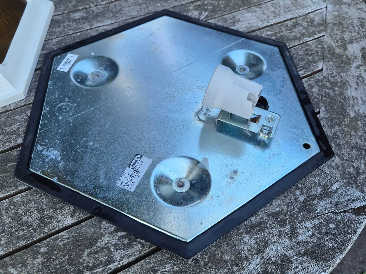 Billede 16 - Sekskantet plafond med gule glas 
