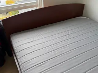 IKEA seng 160x200 cm inkl. madras og topmadras