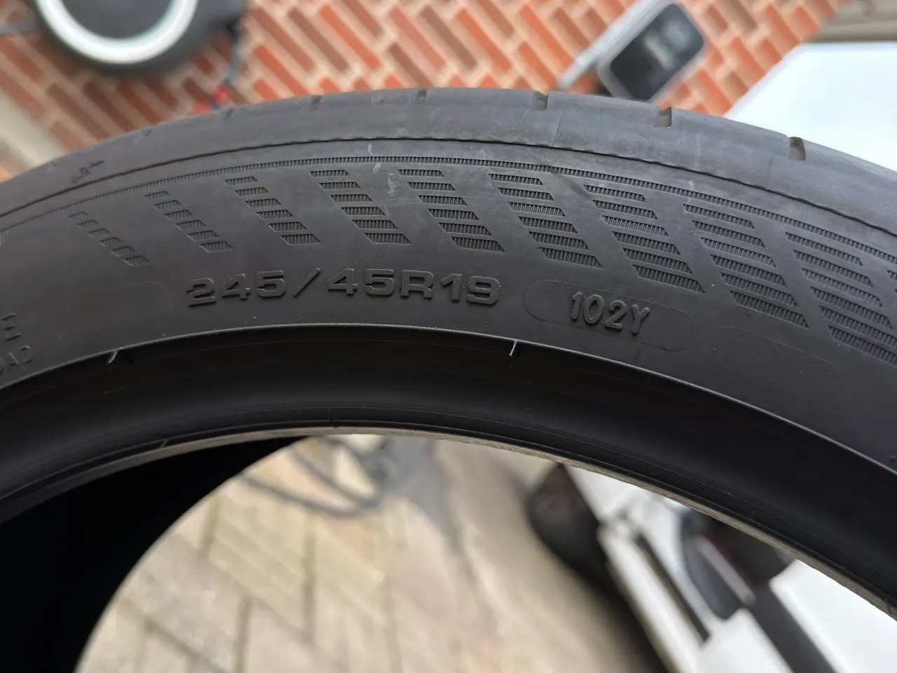 Billede 3 - 245/45-19