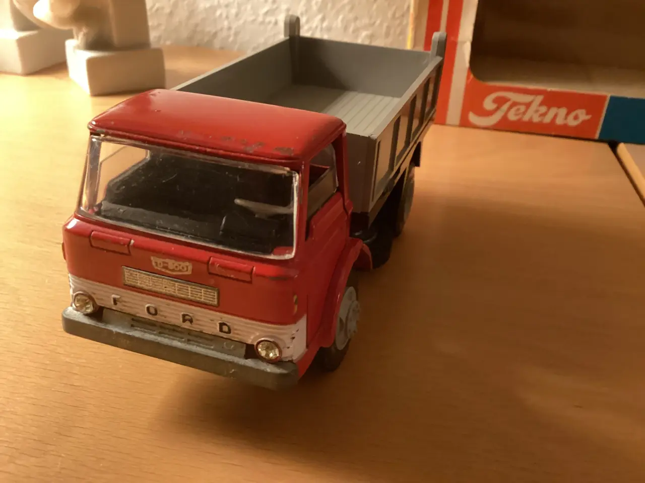 Billede 1 - Tekno ford d800