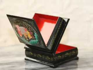 Russisk Lak skrin