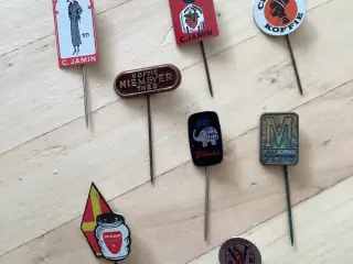 8 ældre pins