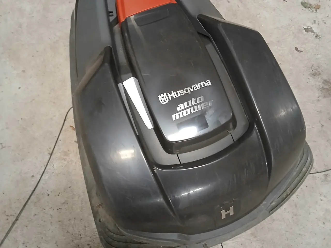 Billede 1 - Robot plæneklipper