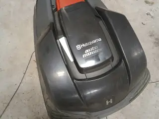 Robot plæneklipper