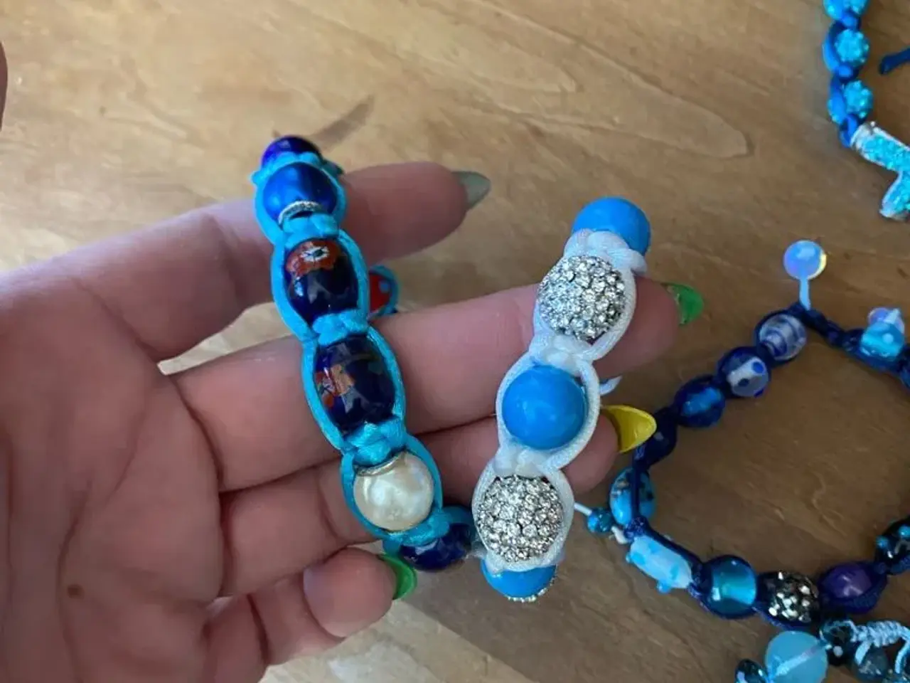 Billede 4 - Nye knyttede armbånd