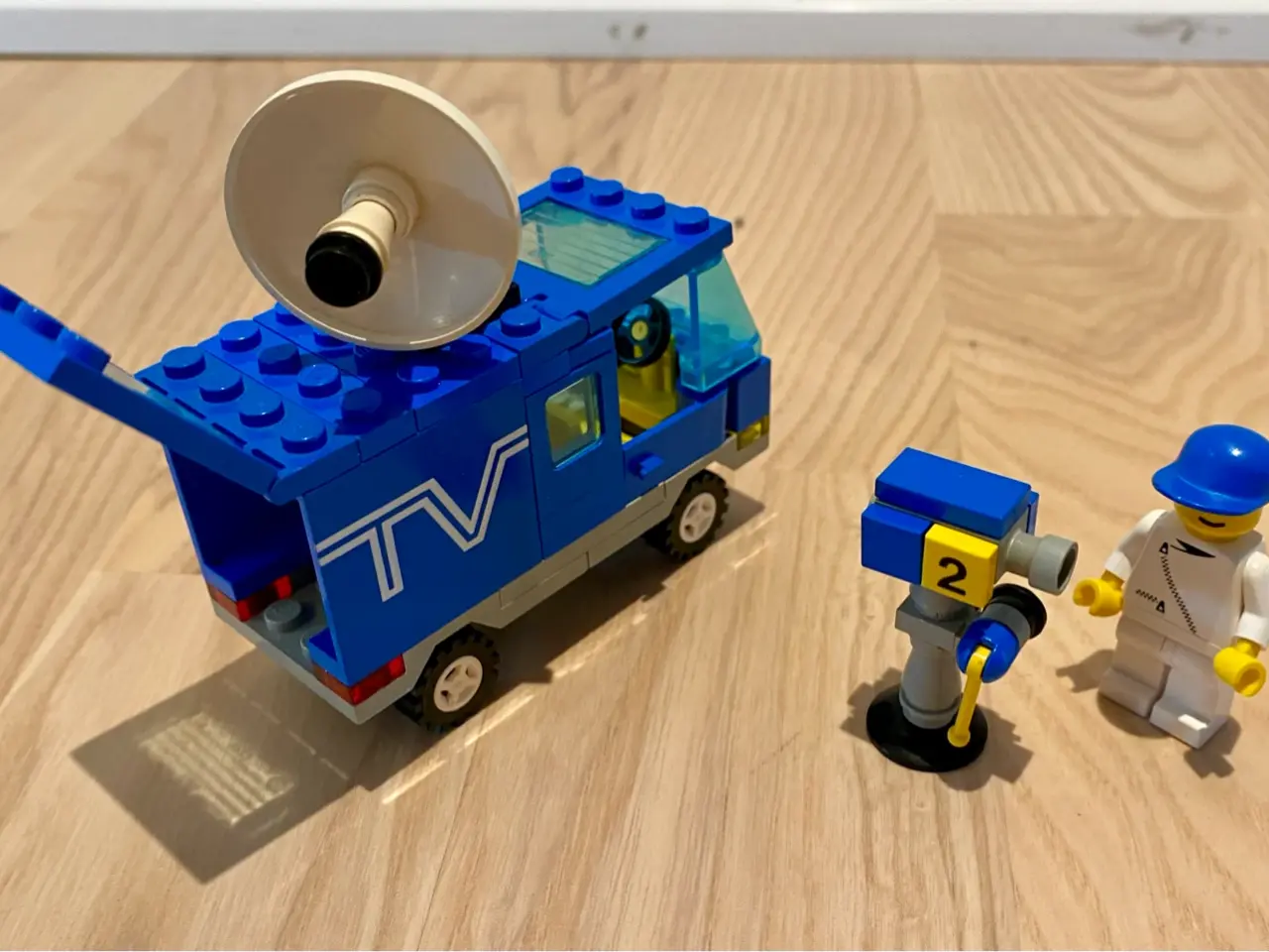 Billede 3 - Lego Town TV-vogn, 6661, fra 1989