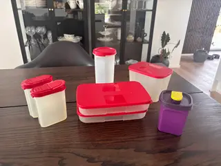 Tubberware lot