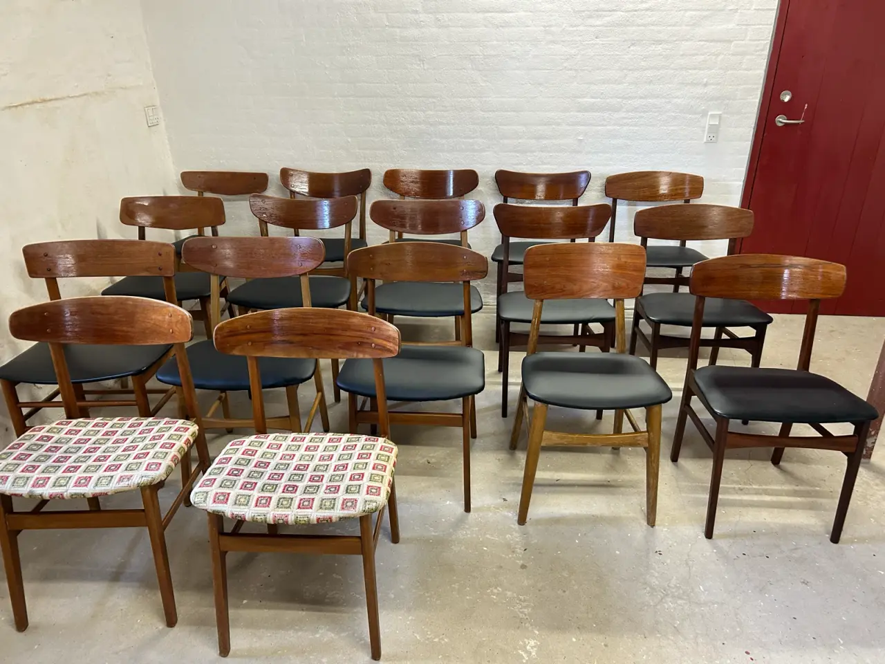 Billede 2 - đŠđ° STOR SAMLING DANSKE RETRO TEAKSTOLE â 1960âER