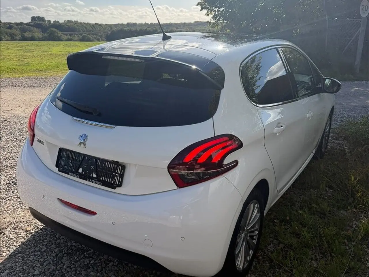 Billede 4 - Peugeot 208 1,6 BlueHDi Desire Sky 100HK 5d