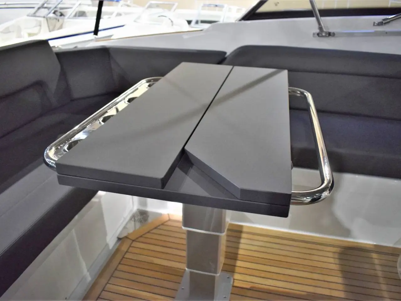Billede 7 - Finnmaster T9 - 2 X F300 (600 HK)/Udstyr