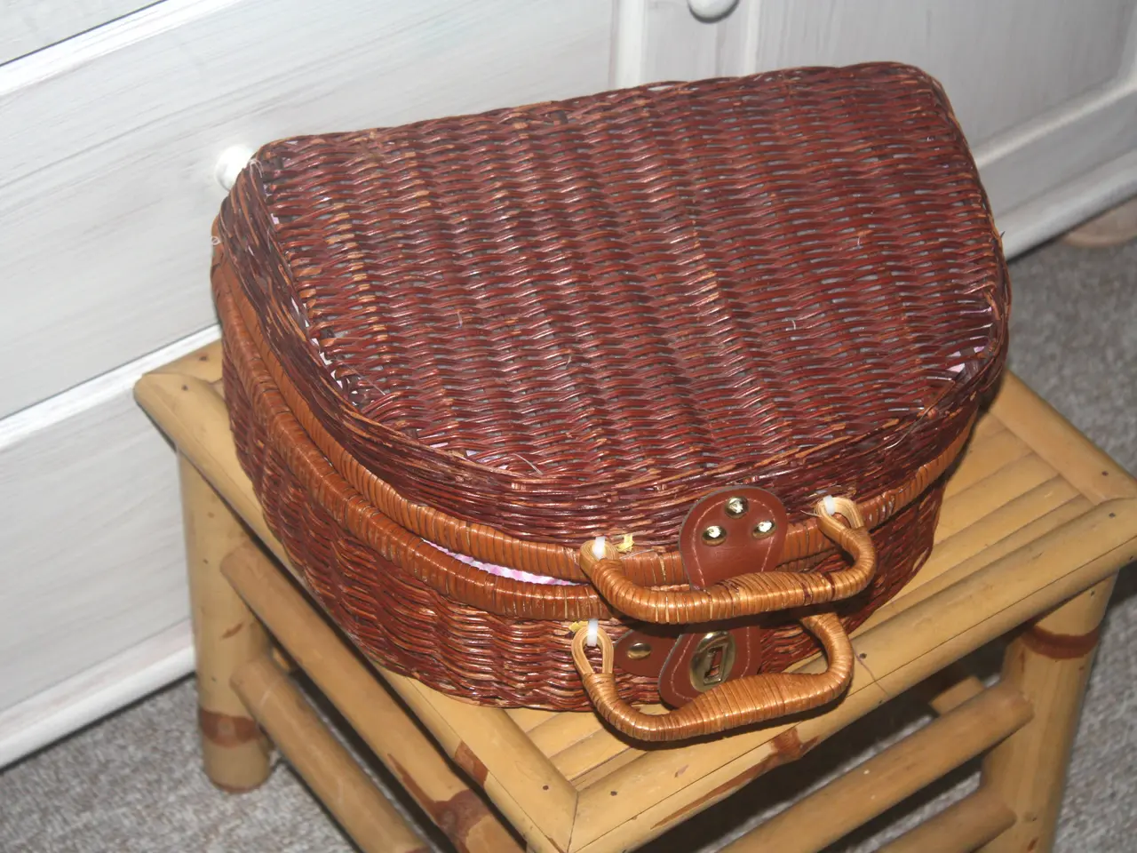 Billede 5 - Lille retro beauty box / picnickurv længde 31 cm,