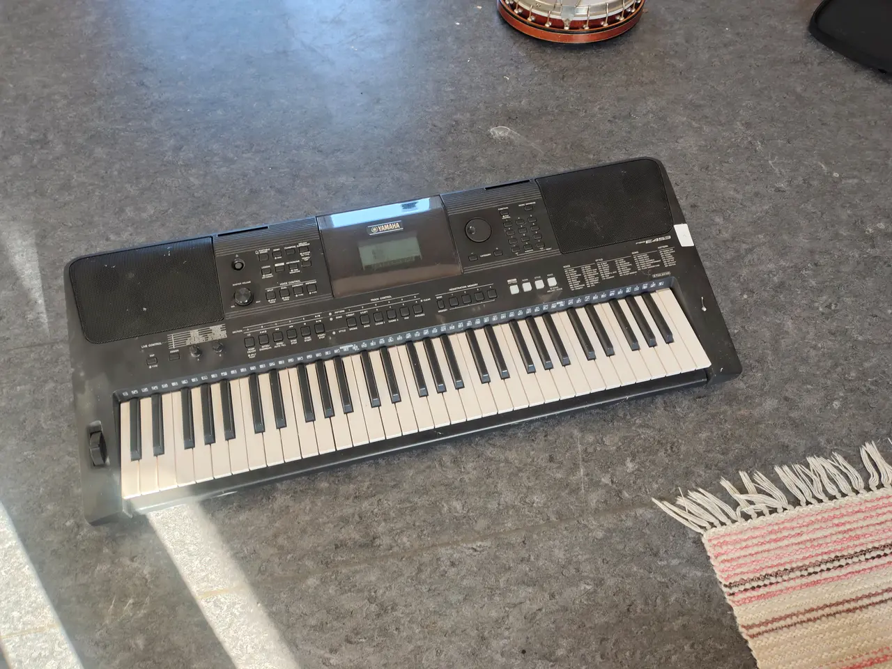 Billede 1 - Keyboard YAMAHA PSR-E453