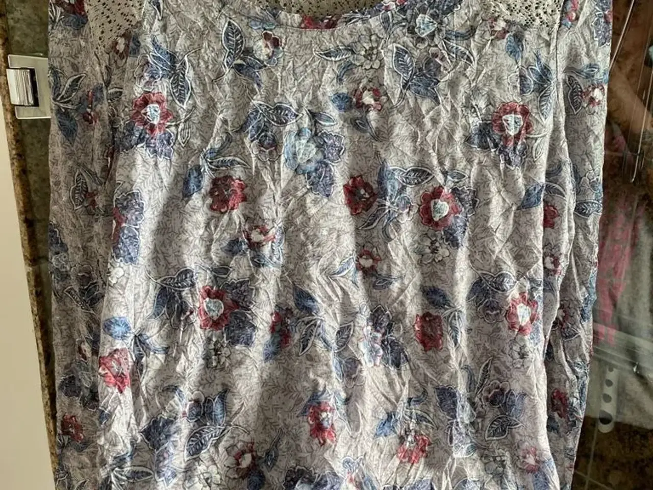 Billede 3 - Bluse fra street one str M