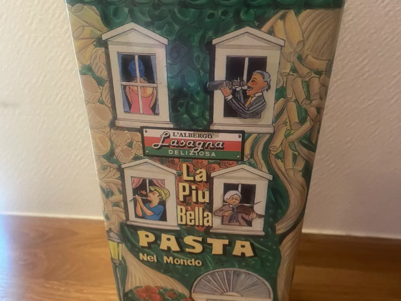 Billede 2 - Vintage blikdåser sælges.