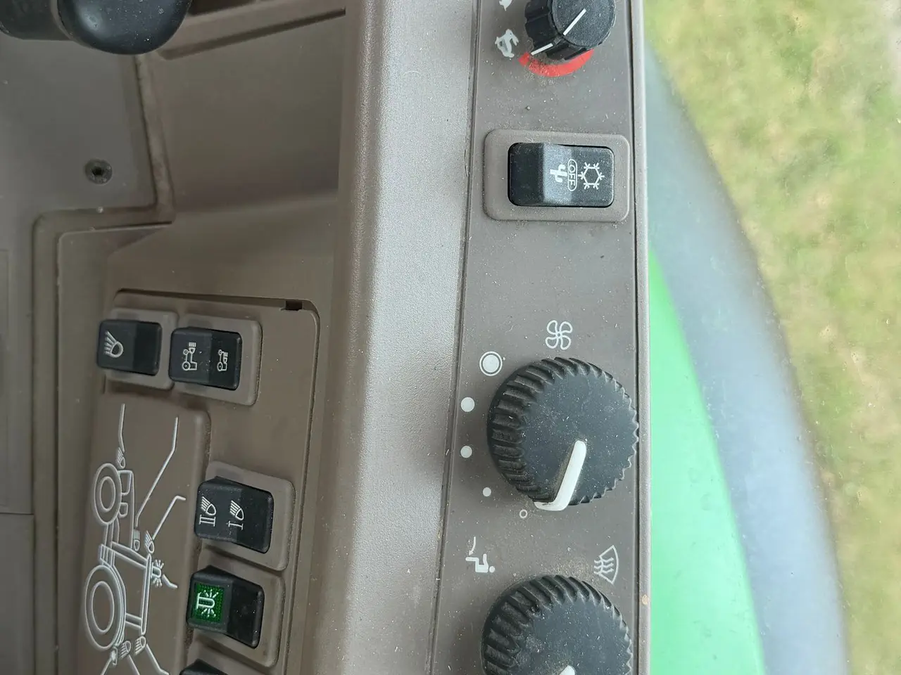 Billede 18 - John Deere 6140M Frontlift, TLS Affjedret foraksel, LS udtag