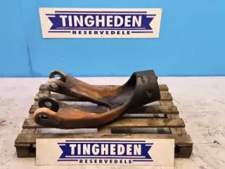 New Holland T7.315 Arm 47664128