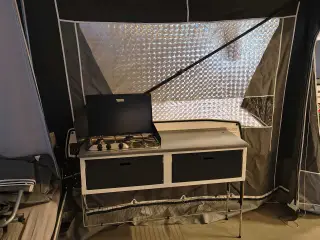 Vi har fyldt lageret med campleter.