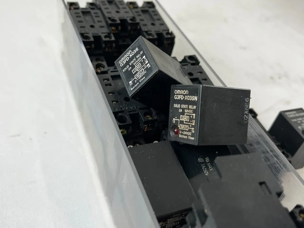 Billede 4 - Omron G3FD-X03SN Solid State relæ + Socket Bulk