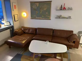 Nielaus Handy sofa i brunt læder med chaiselong