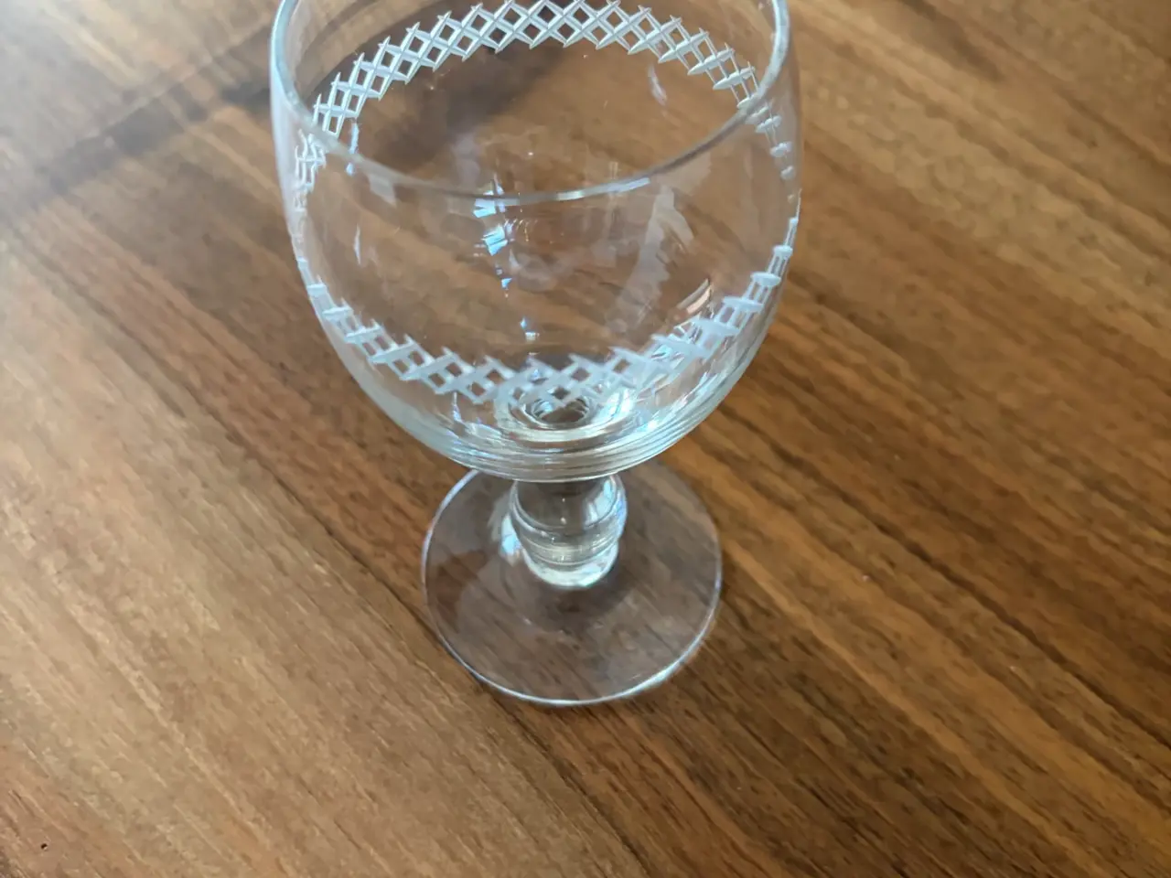 Billede 2 - Antikke glas fra 1934
