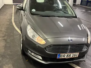 Ford Galaxy 2017 7-personers benzin