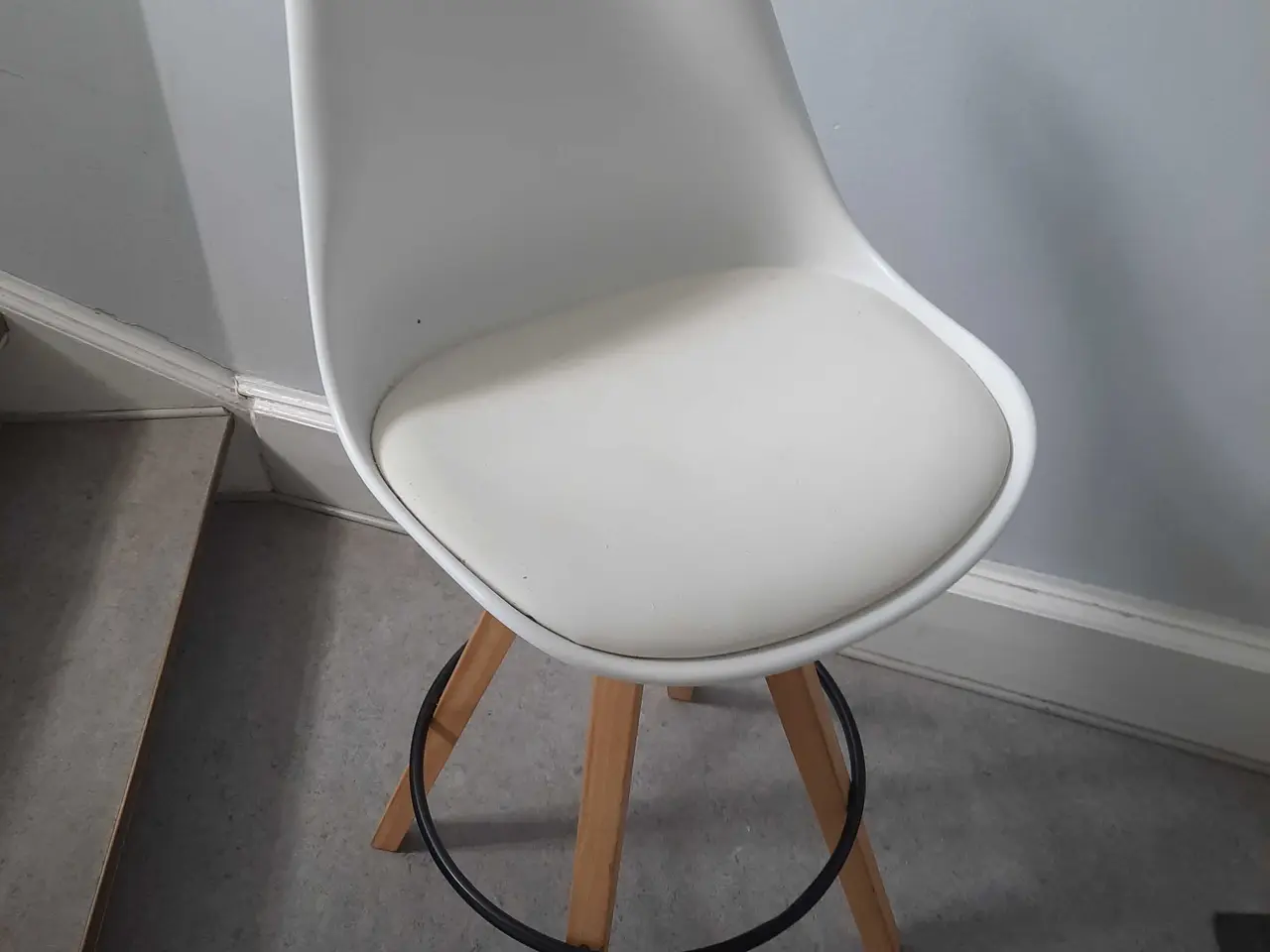 Billede 2 - 2 x hippe elegante barstole 