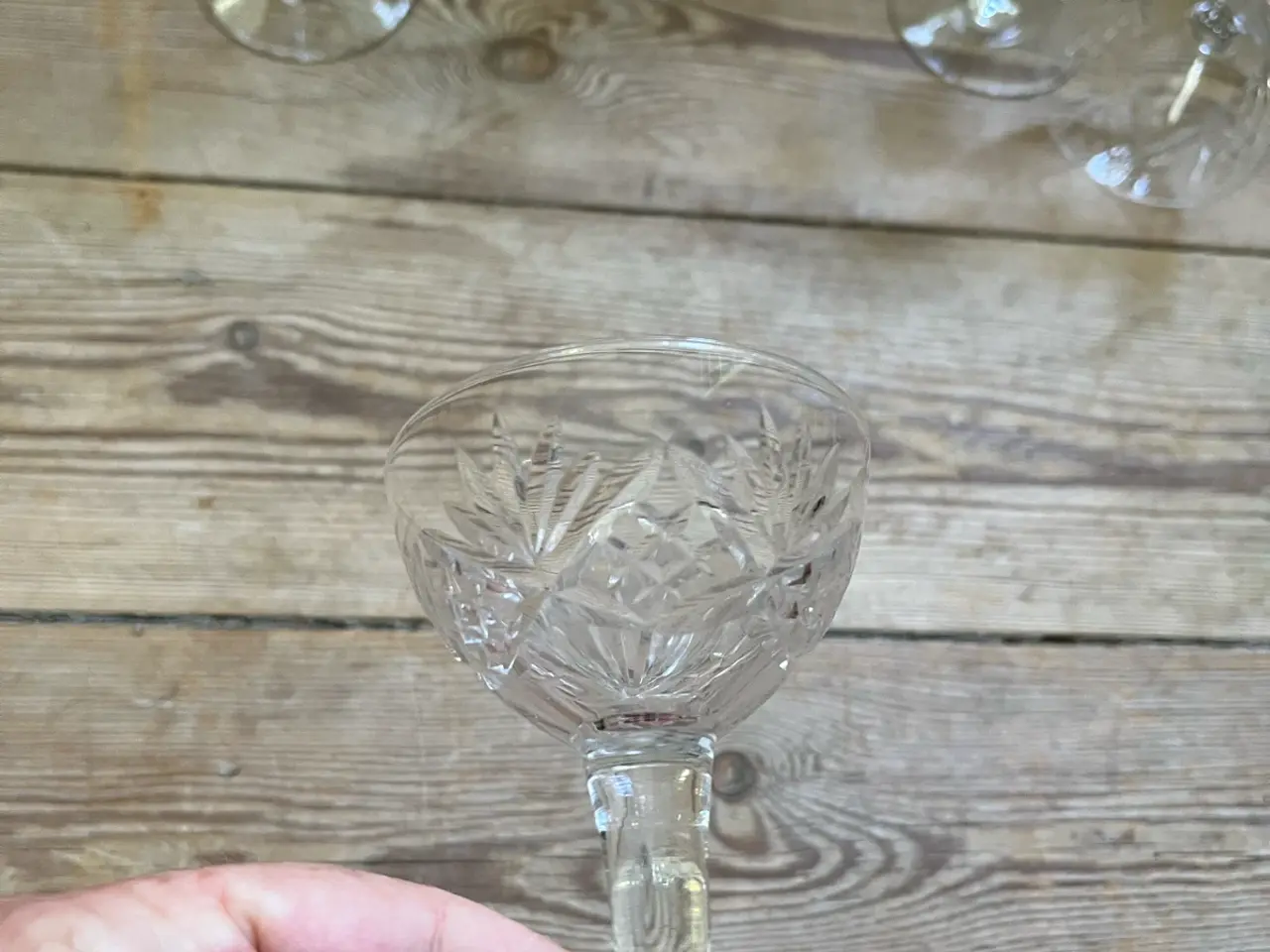 Billede 4 - Fine likørglas med slibning mønster