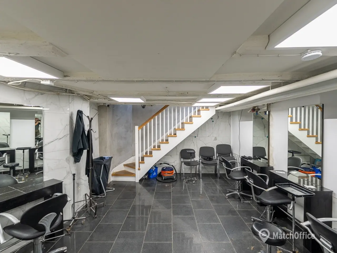 Billede 8 - SÆLGES: Erhvervsandel på 105 m² med hjørneplacering og kælder på Frederiksberg