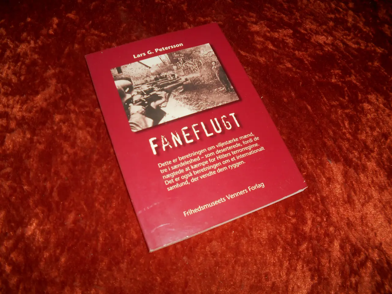 Billede 1 - Faneflugt, Lars G. Petersson