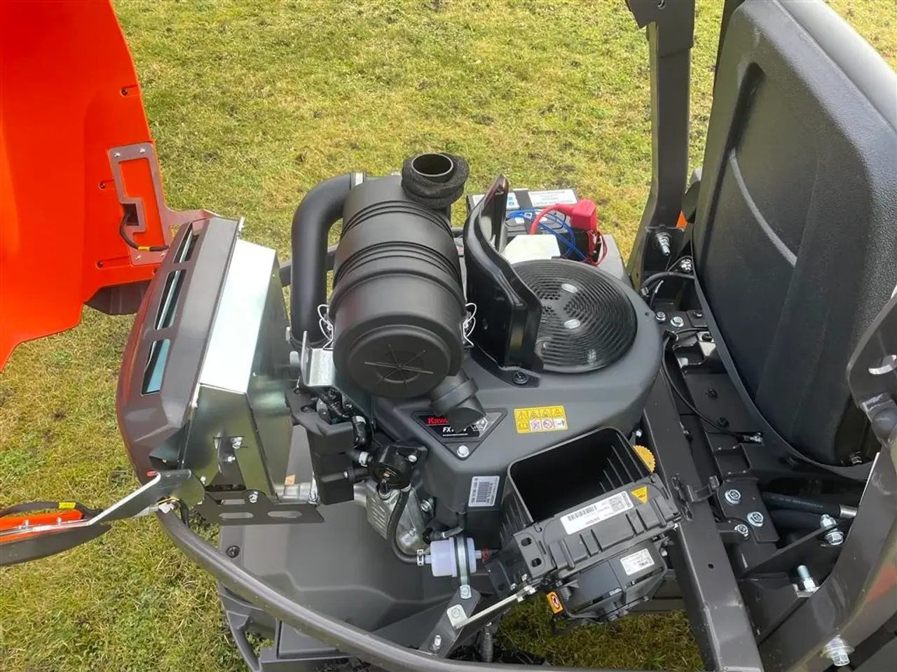 Billede 7 - Husqvarna P524 XR fjernstyret Inkl. combi 122 cm klippebord.