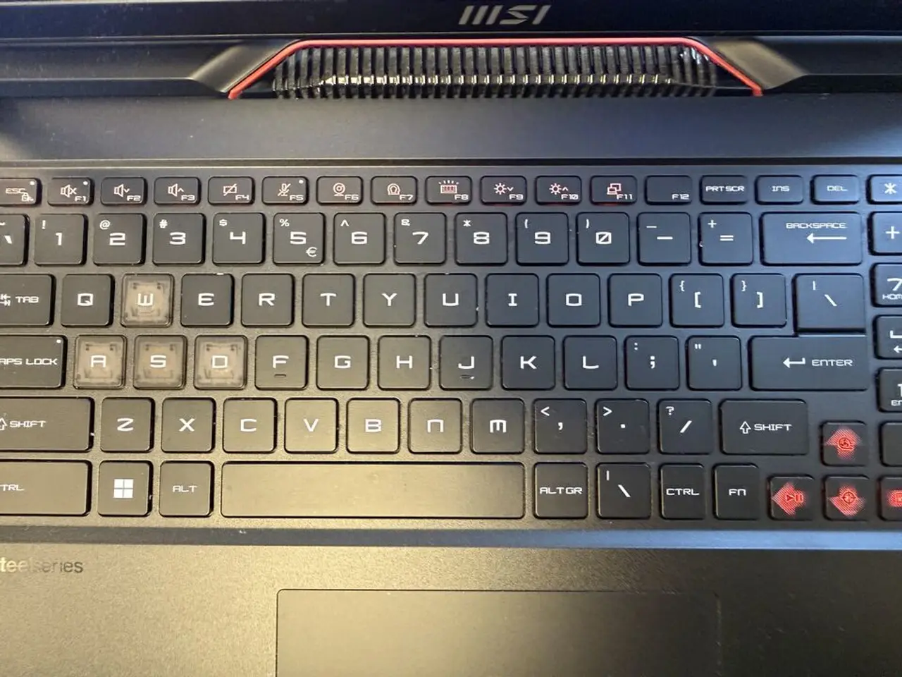 Billede 3 - Bærbar Computer MSI Raider GE78HX 13VI