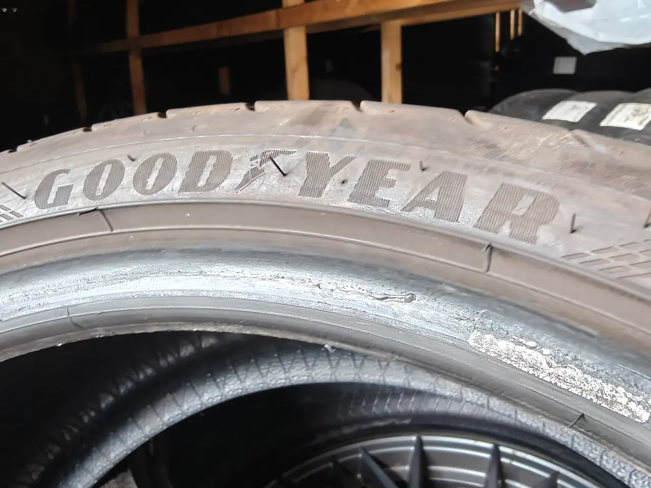 Billede 4 - Goodyear 2stk. Sommerdæk eagle f1 275/30r20 5mm ti