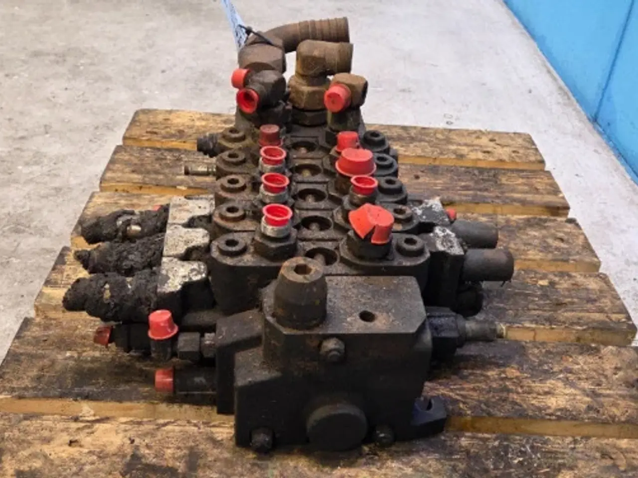 Billede 9 - Manitou 735-120 Hydraulikventil 286674