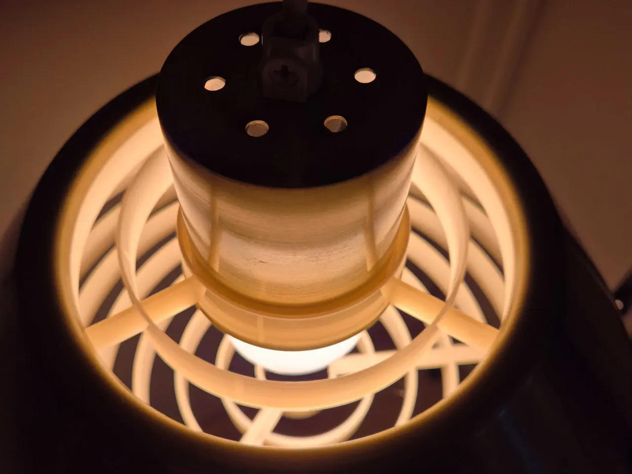 Billede 8 - Messinglampe med gode lyseffekter
