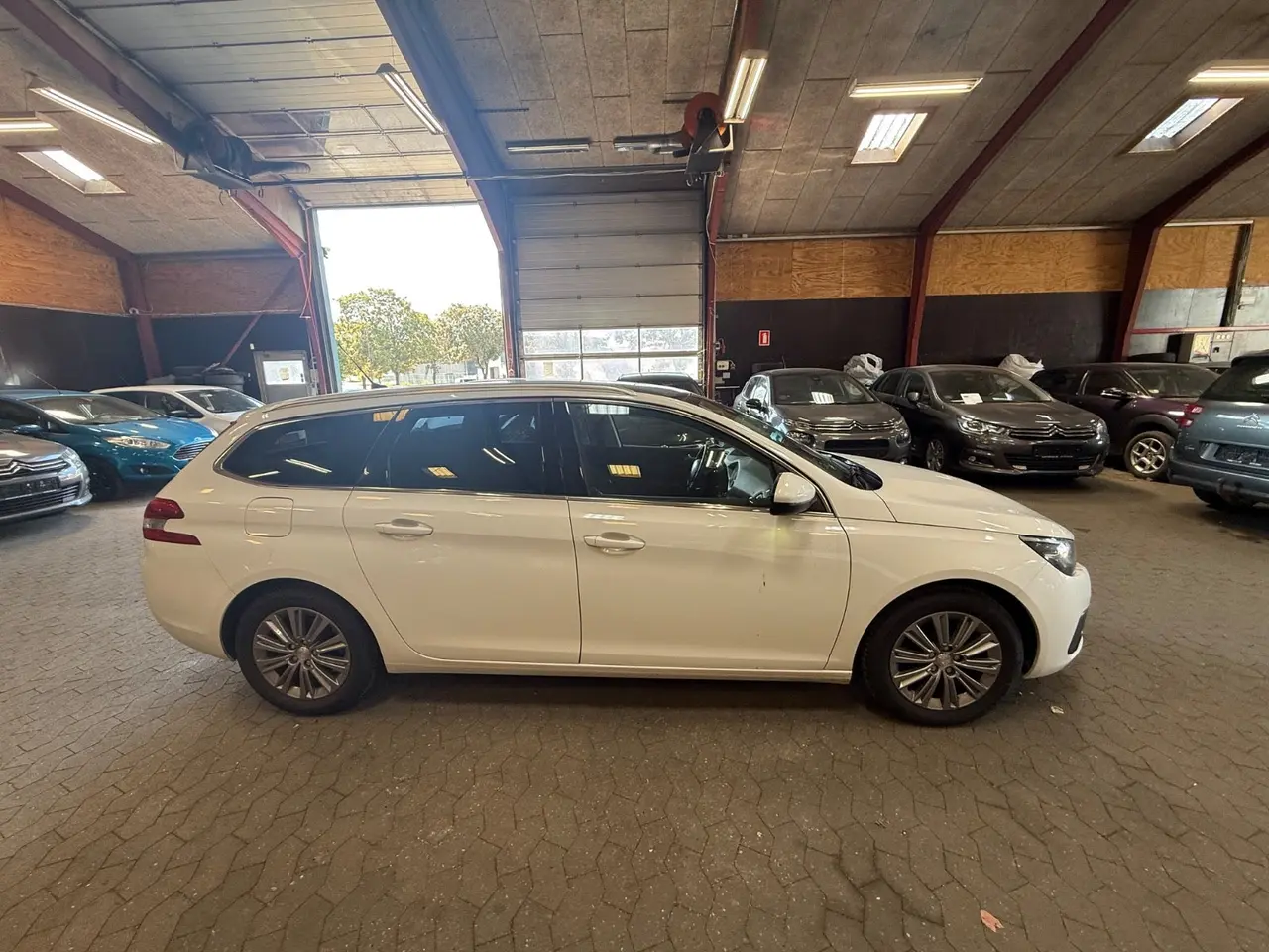 Billede 4 - Peugeot 308 1,6 BlueHDi 120 Allure Sky SW