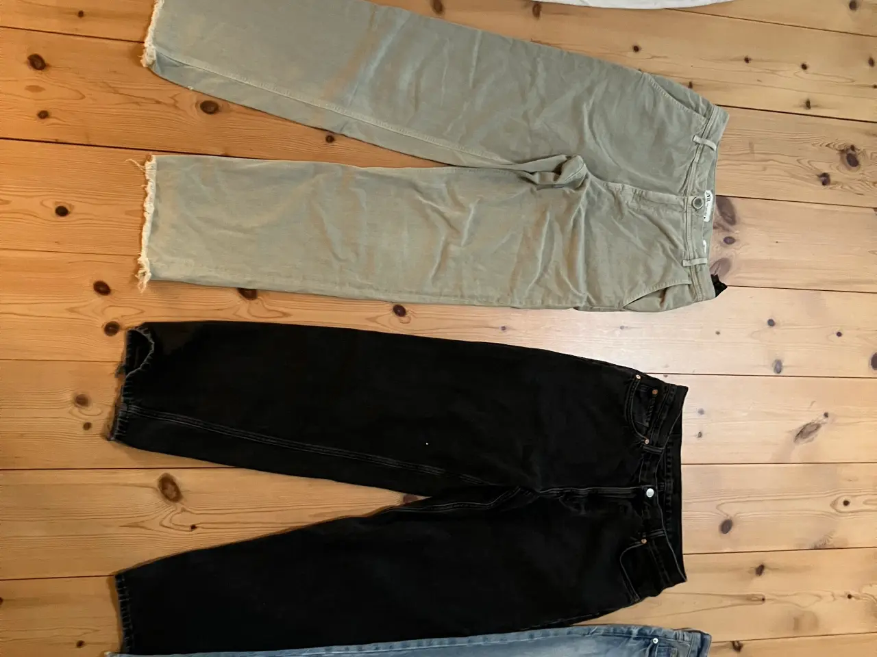 Billede 2 - 4 par Cowboybukser med brede ben for 100kr