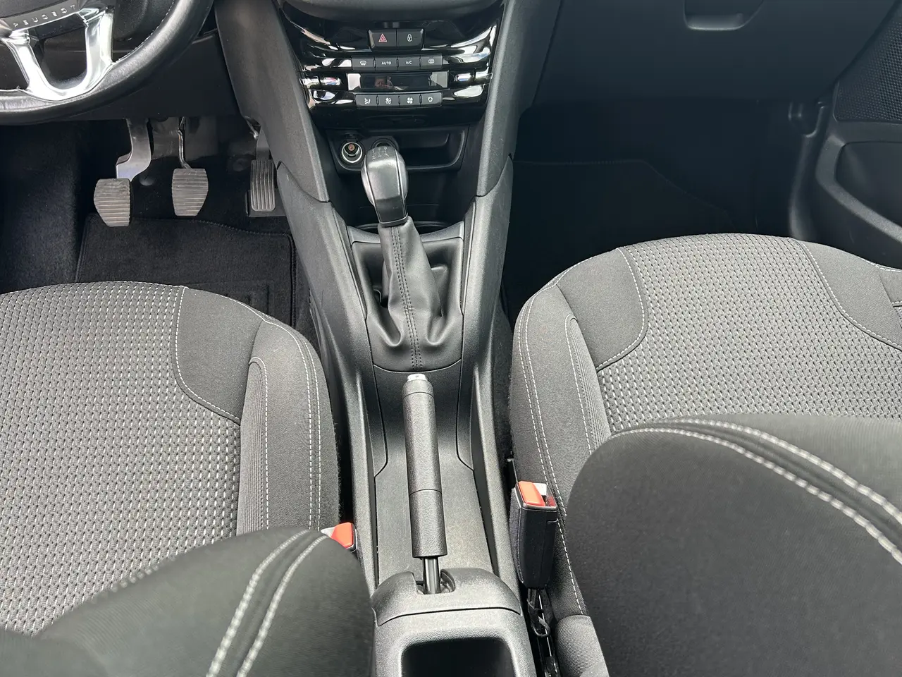 Billede 10 - Peugeot 208 5 dørs 1,6 HDI