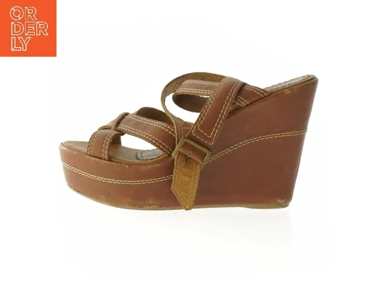 Billede 1 - Brune kilehæl sandaler i størrelse 39 fra M.officer (str. 39 )