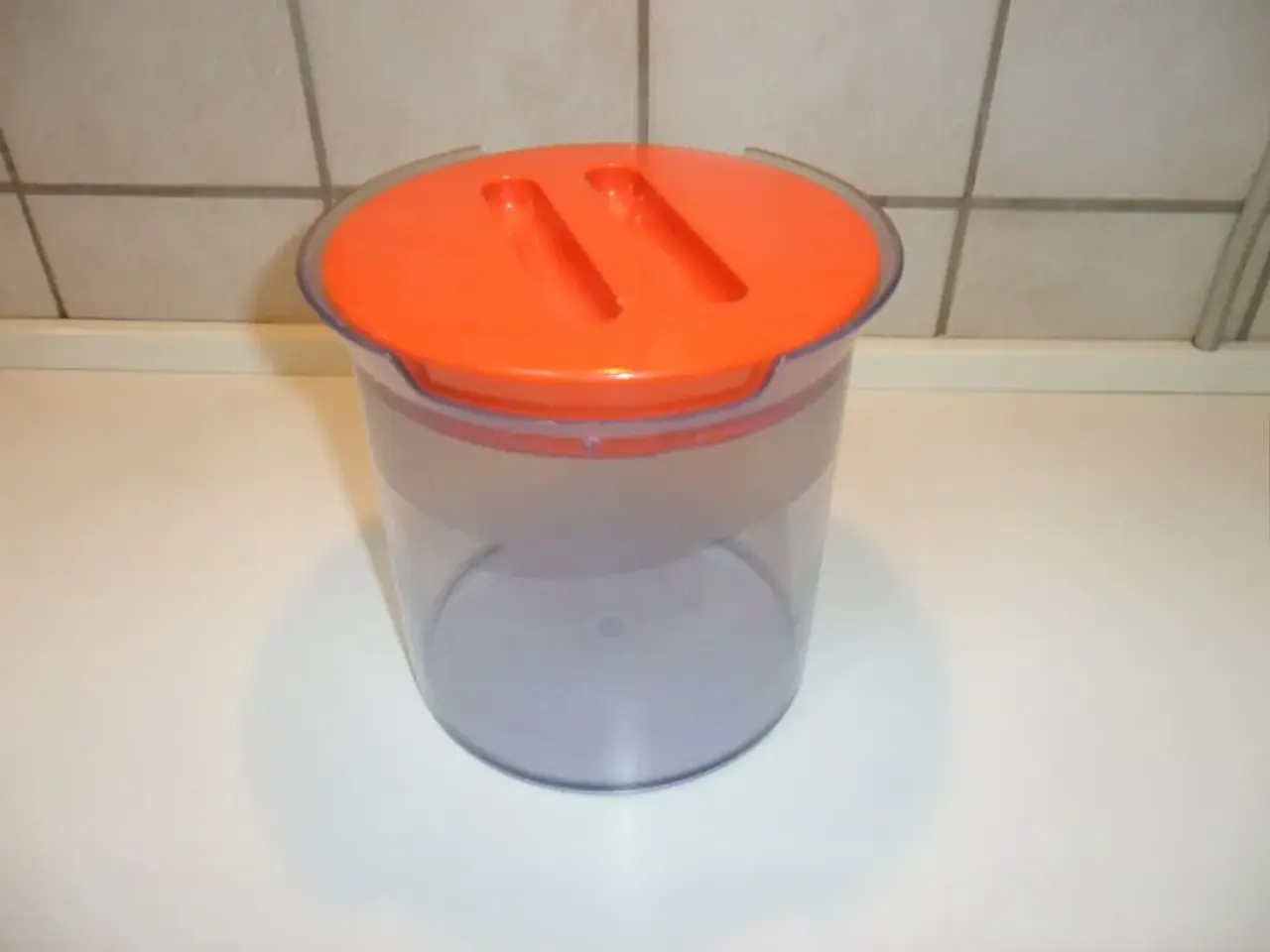 Billede 1 - Plast dåse 2 stk. Retro